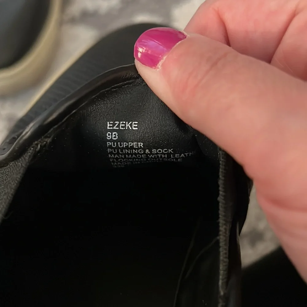 Steve Madden Ezeke perforated leather sneakers, black, size 9, pre-loved! - Picture 5 of 5